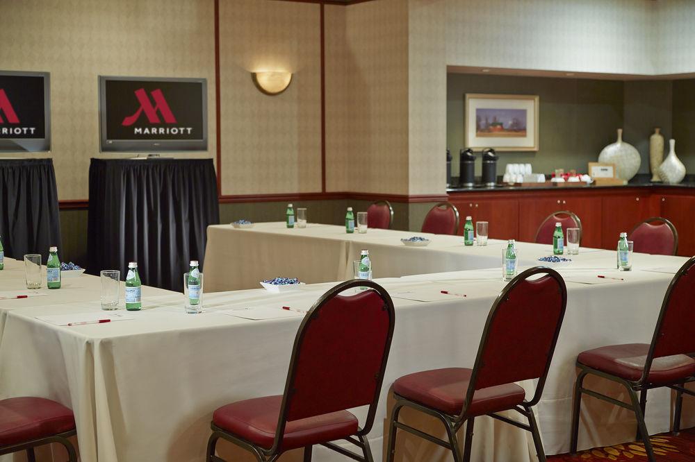 Hotel Marriott Cincinnati Northeast 4*